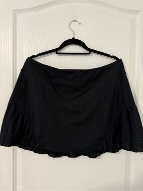 Under Armour Black Circle Skort with Pleated Mesh Inserts